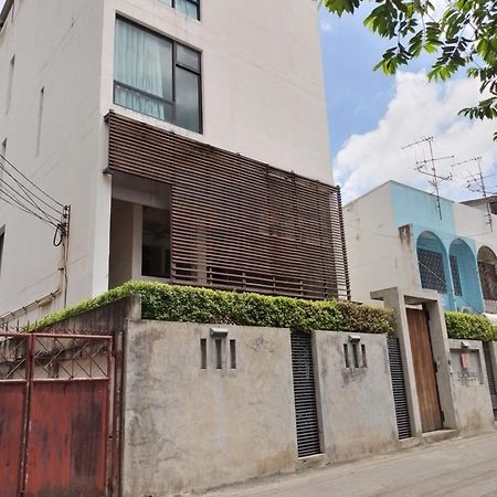 Udee Bangkok Hostel Eksteriør billede
